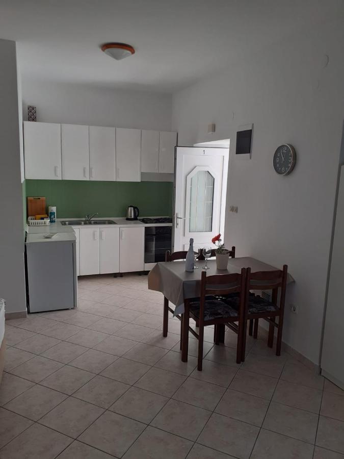 Apartments Vinea Baška Voda المظهر الخارجي الصورة