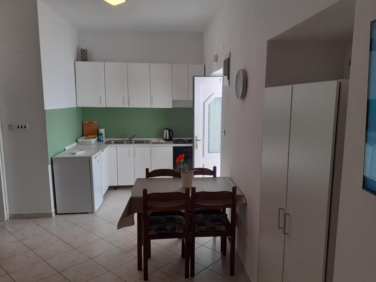 Apartments Vinea Baška Voda المظهر الخارجي الصورة